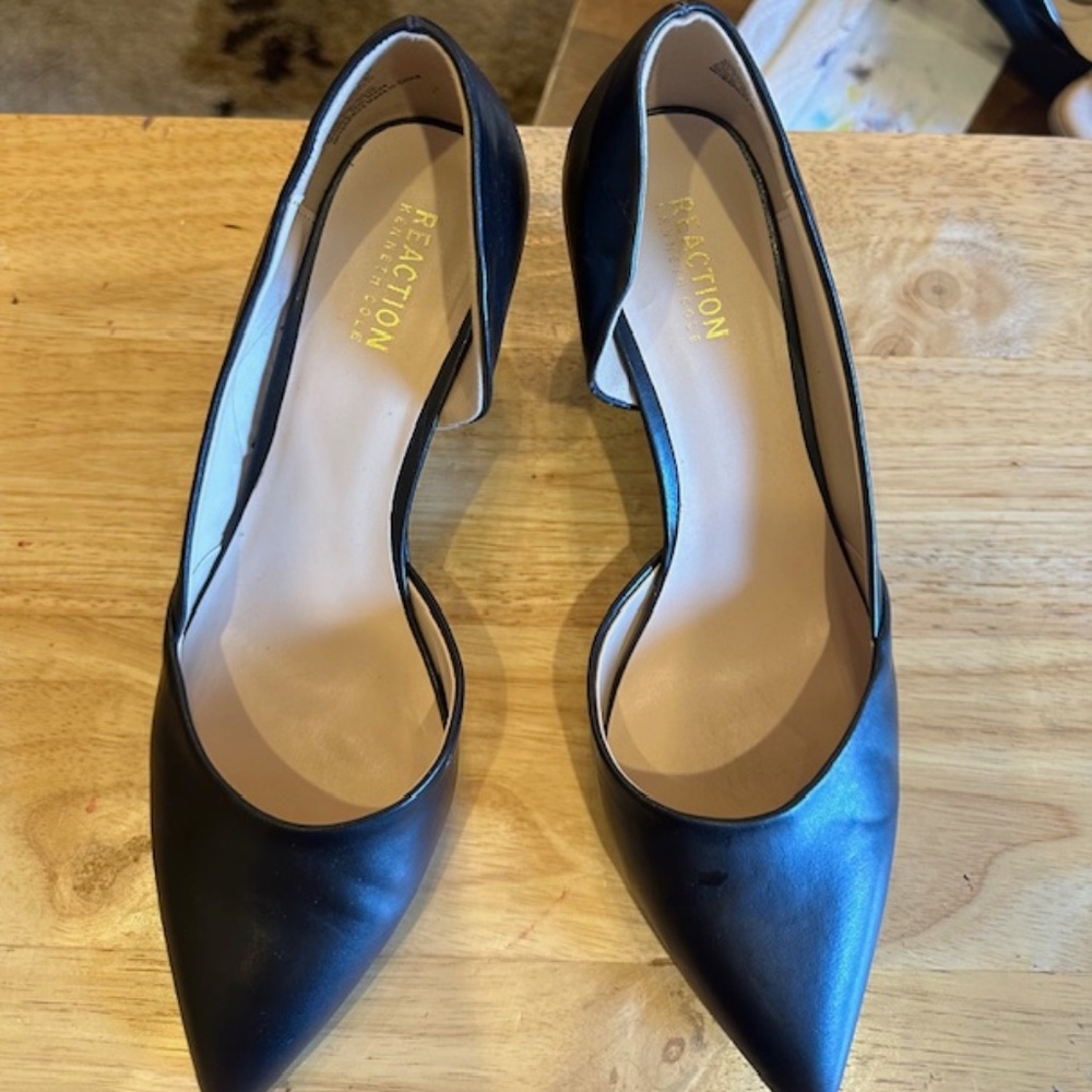 Kenneth Cole Reaction Black Wedge heels -Size 10